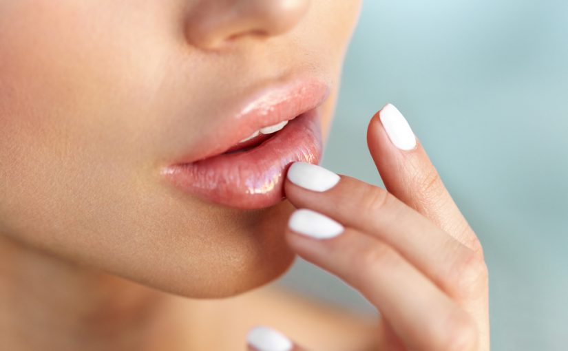 Cómo cuidar los labios tras inyección con ácido hialurónico