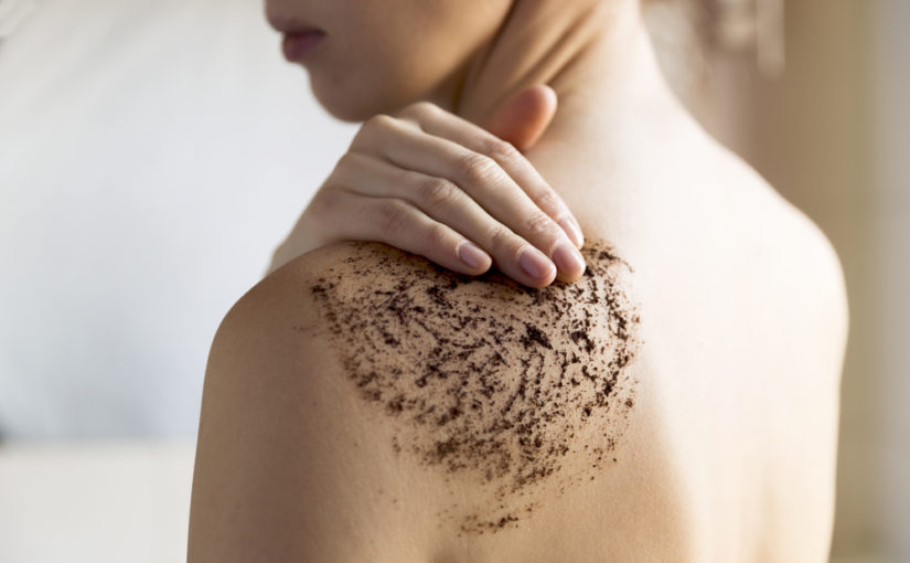 ¿Por qué es importante exfoliar la piel?