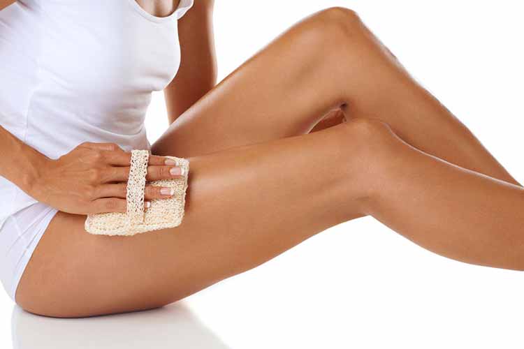 Doblez Comedia de enredo Contratado Cómo exfoliar las piernas antes de la depilación | Exfoliación casera
